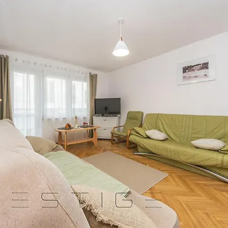 Prestige Muszla Daire Gdynia