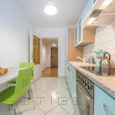 Prestige Muszla Daire Gdynia